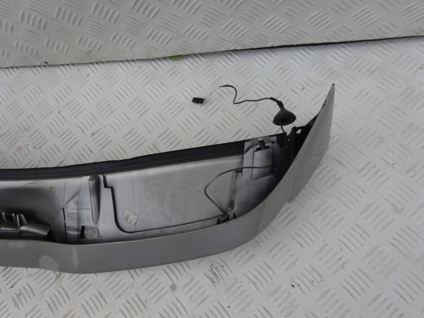 PORSCHE CAYENNE 7P5 GTS SPOILER LOTKA cap
