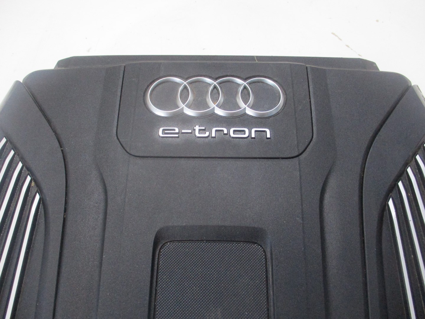 ABDECKUNG AUDI Q7 4M0 16R