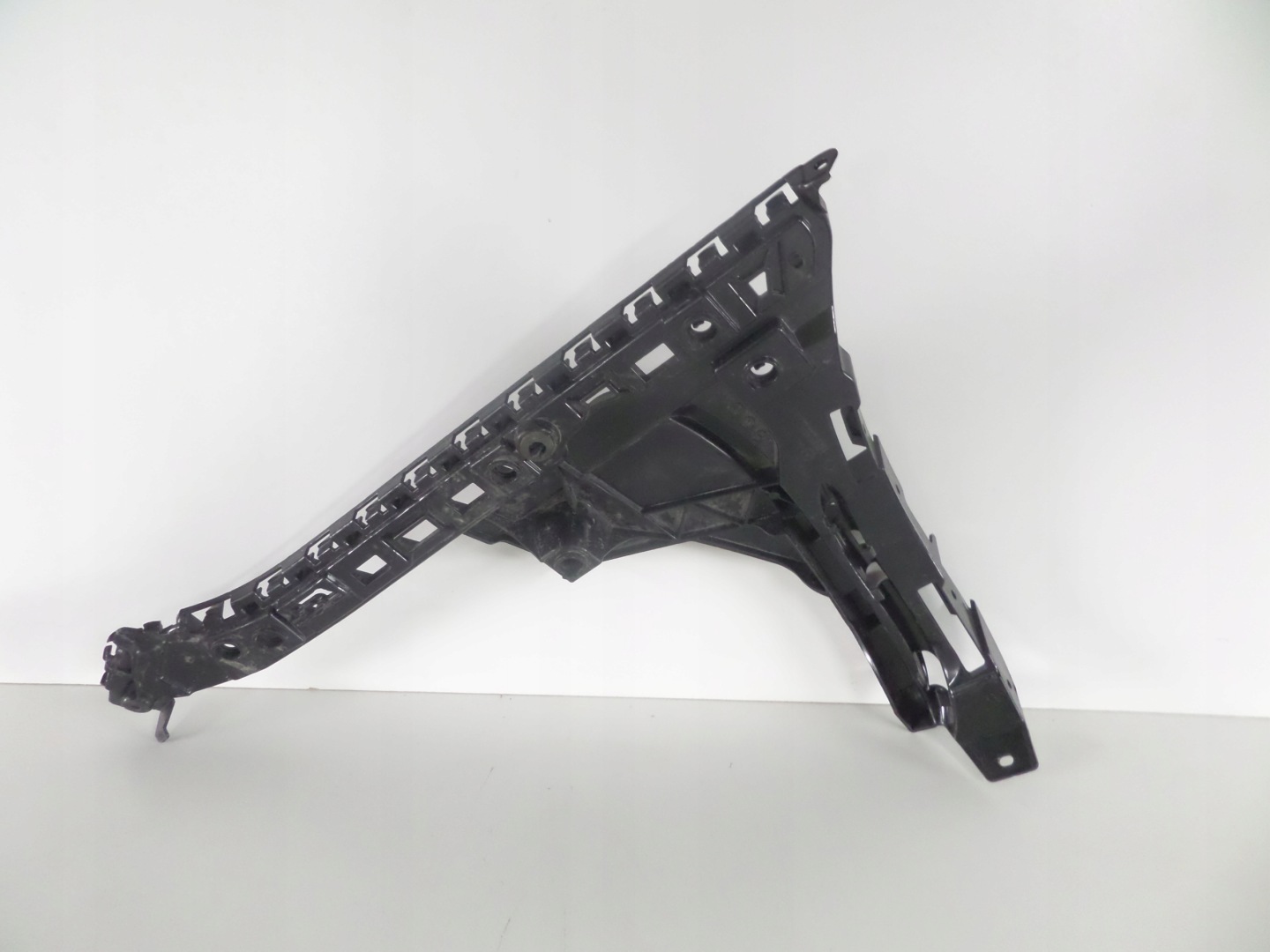 holder support rear part left MERCEDES E KLASA W213 16