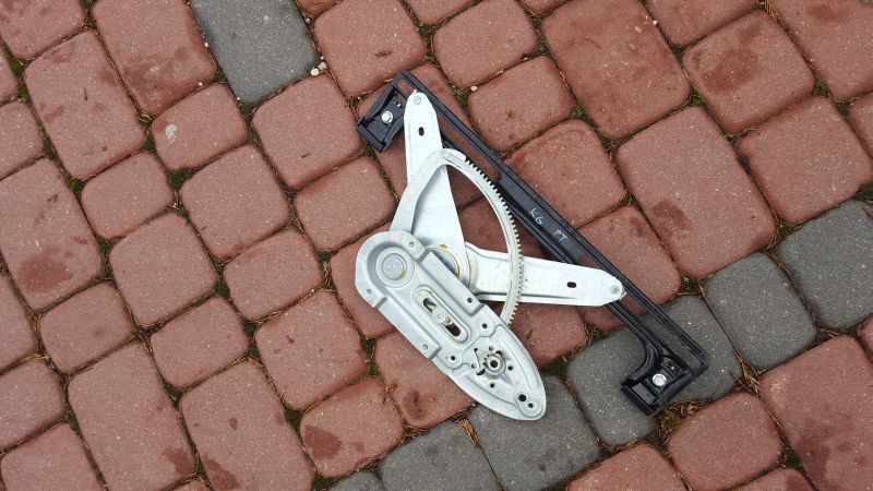 window regulator mechanism FORD KUGA right rear part