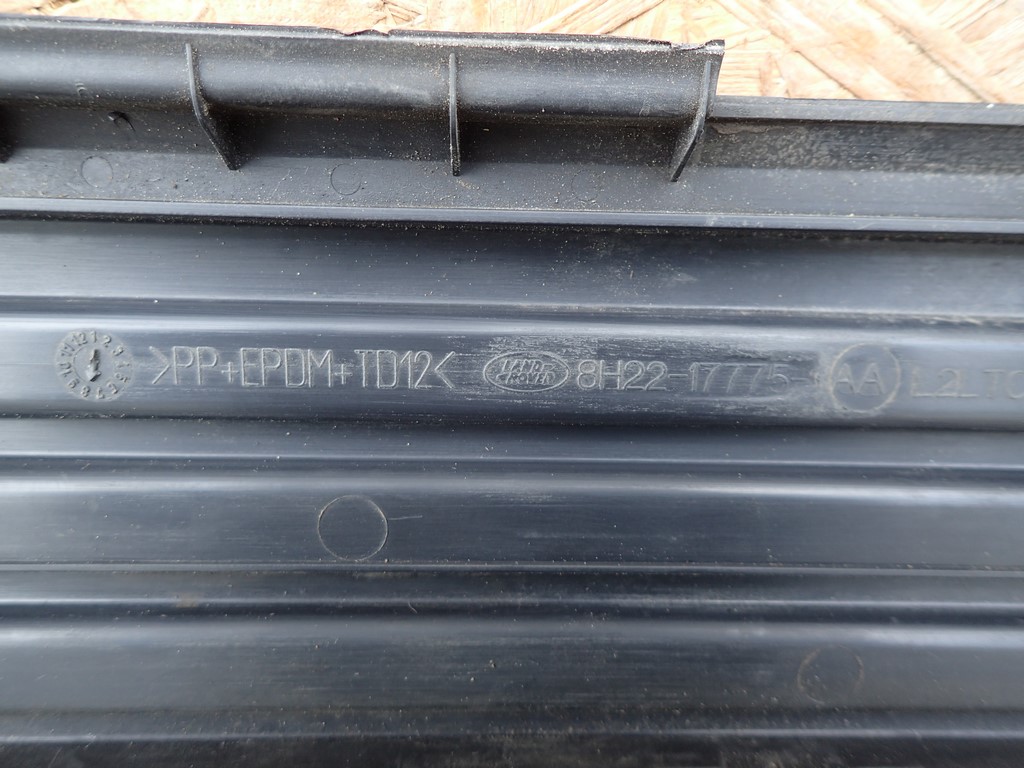 modanatura Paraurti LAND ROVER DISCOVERY 8H22 17775 AA