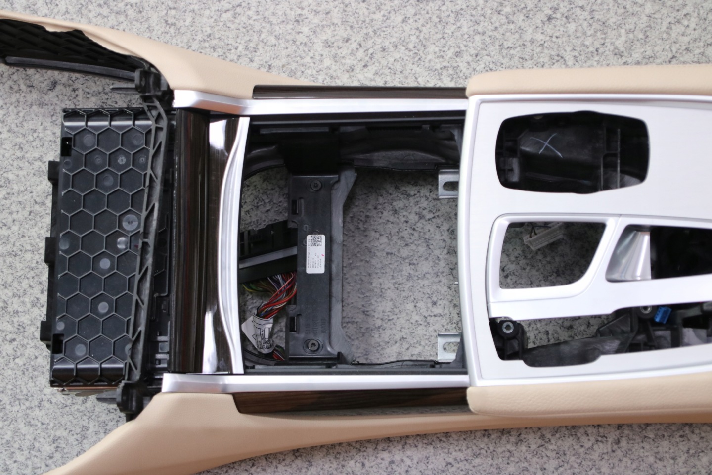 BMW G11 G12 - TUNEL bracciolo CANBERRABEIGE