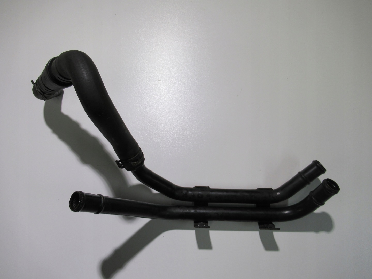 PRIJENOS CRIJEVA VODE VW CADDY 2K III 2K0121070