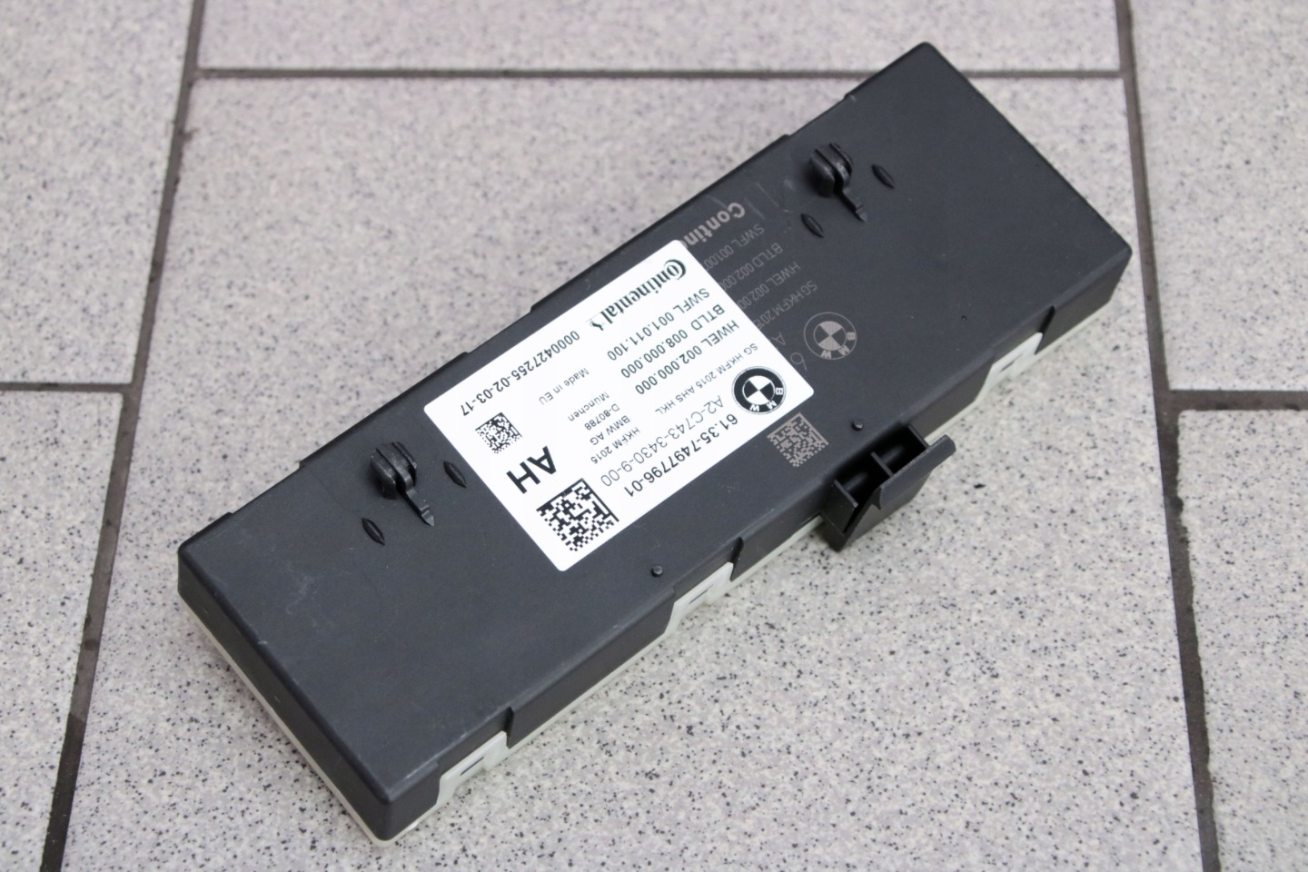 BMW G30 G31 G32 module control unit bonnet rear part 7497796