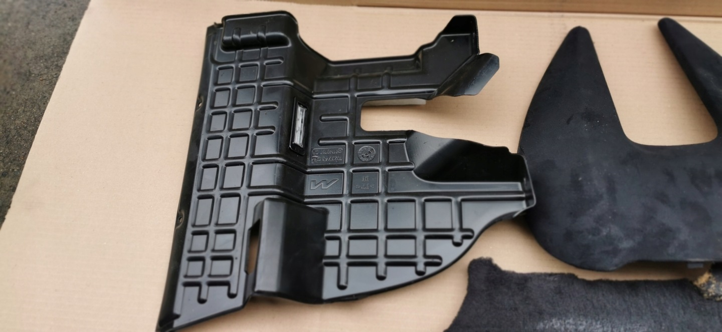 PANEL COUVERTURE TABLIER MOTEUR MCLAREN 570S