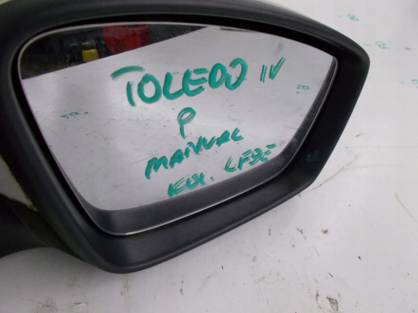 mirror right front MANUAL SEAT TOLEDO IV LF9E UK