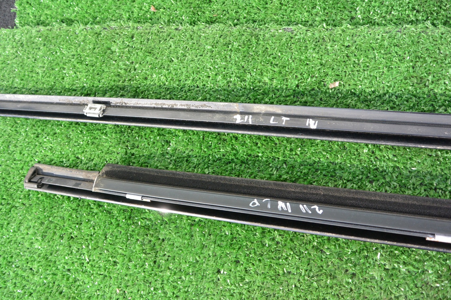 moulding door left front rear part KOMBI MERCEDES W211