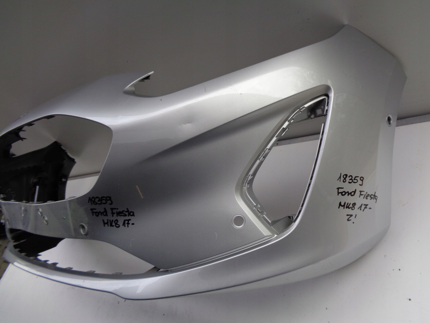 front bumper FORD FIESTA MK8 17- NR 18359