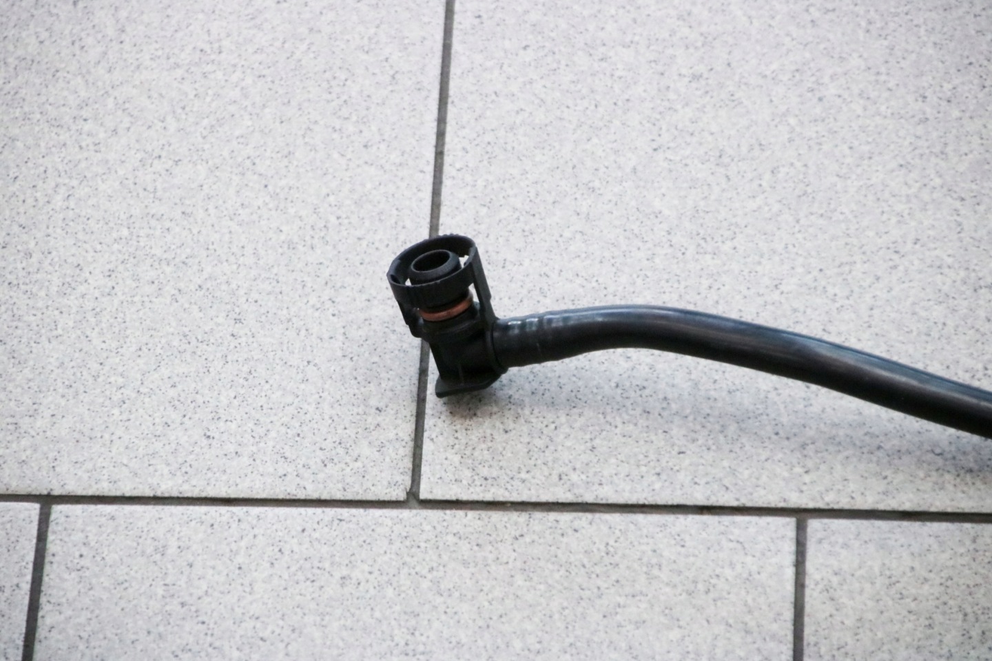 BMW E60 E61 E63 N52 vedenie PODCISNIENIOWY 7530973