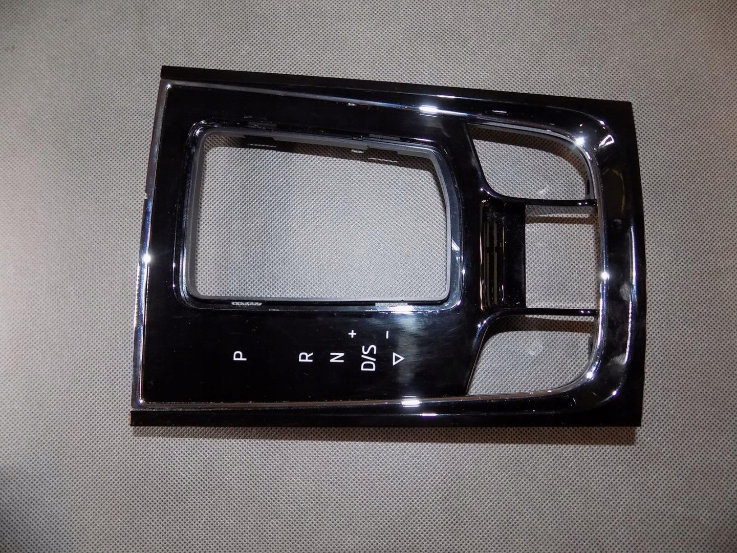 SKODA KAROQ passenger compartment frame DEKOR of the gear PANELU