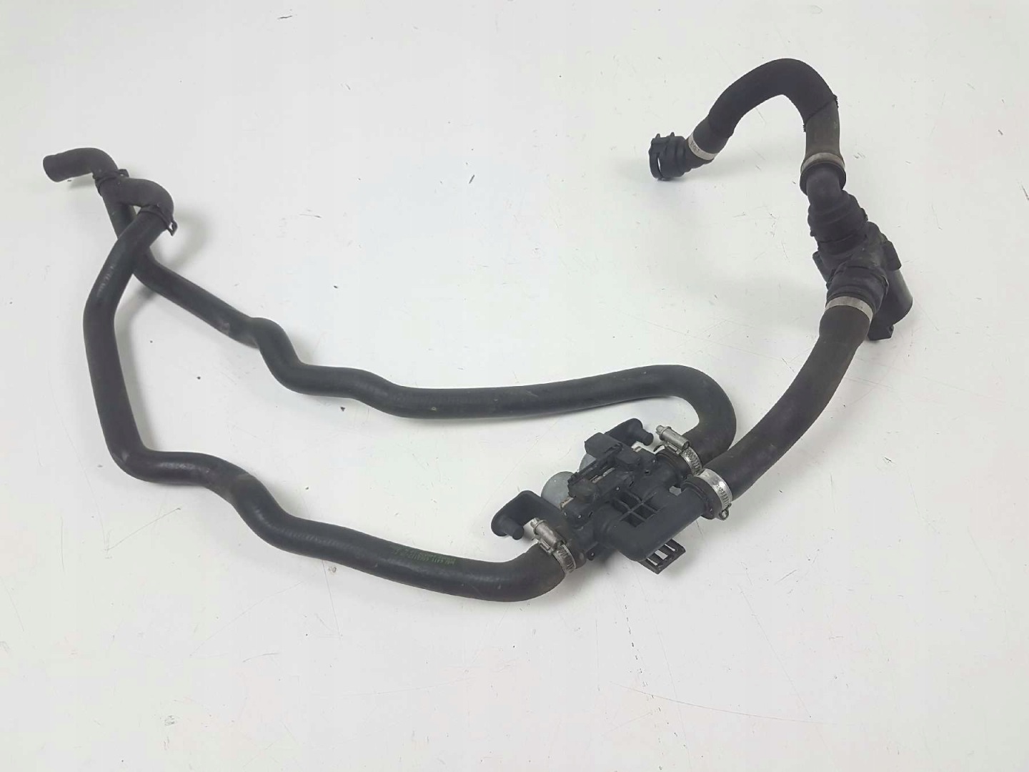 BMW X5 E70 LCI 4.0D elektroventil crijeva vode
