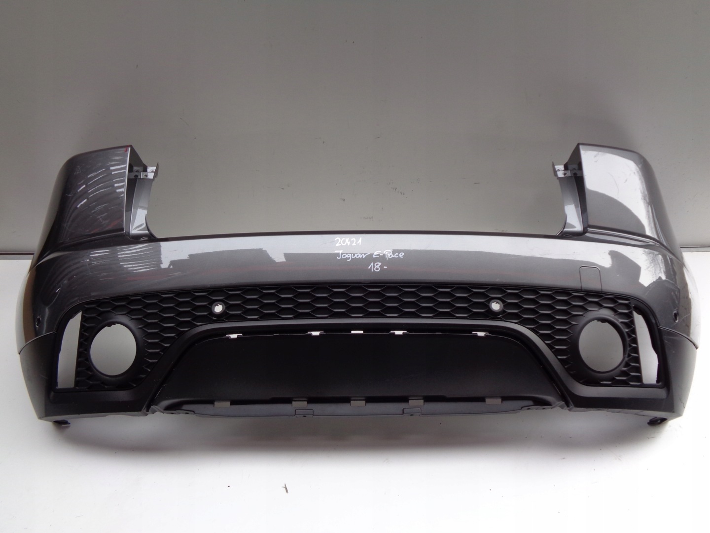 Paraurti posteriore JAGUAR E-PACE 18- NR 20421