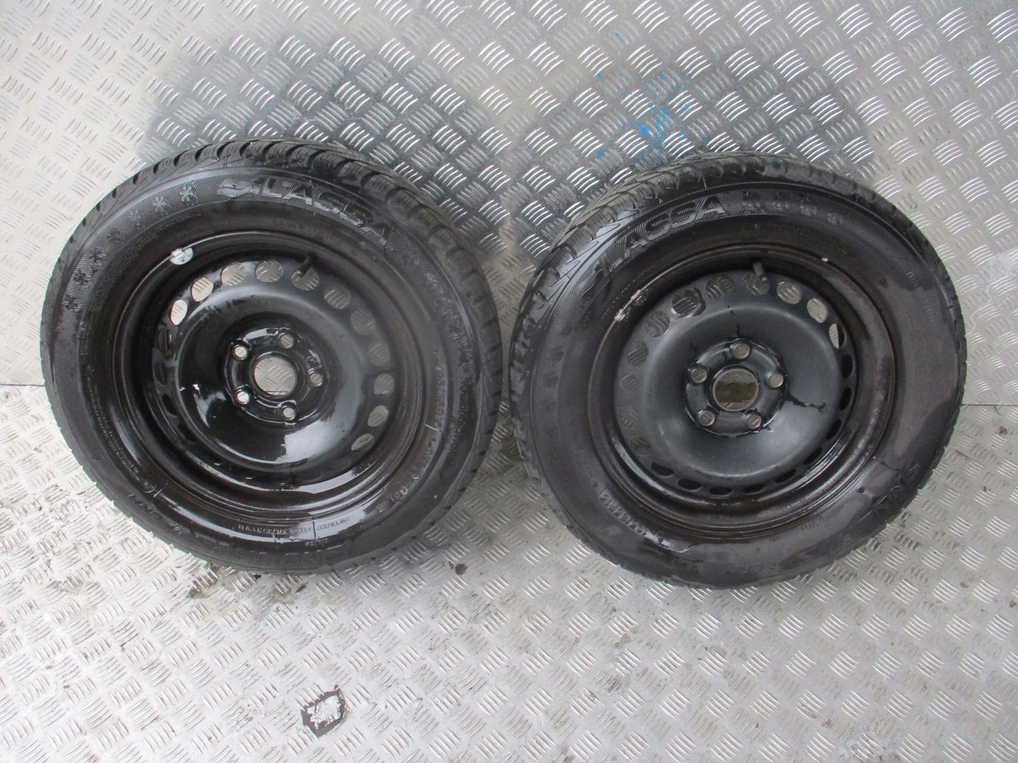 wheels discs tyres metal AD515008 R15 VW M+S