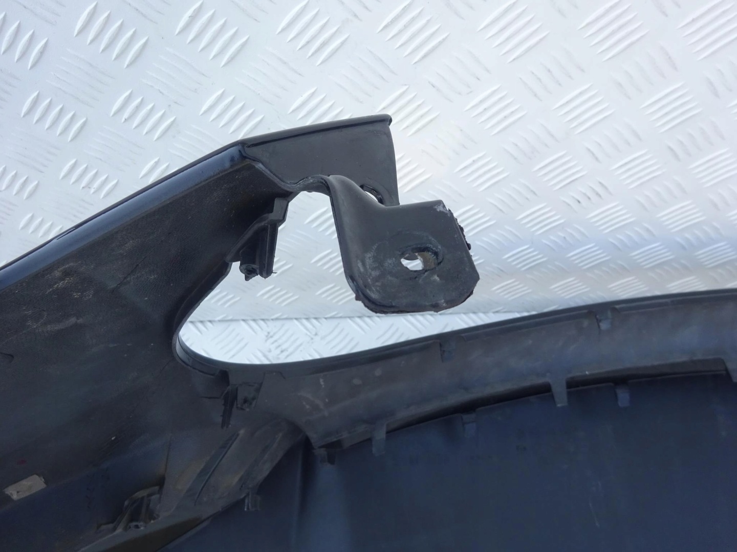 TESLA S 12- bumper front 6008160-00-D