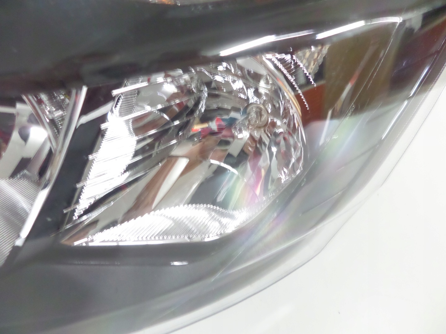 FEUX PHARE AVANT GAUCHE FORD TRANSIT CUSTOM 13