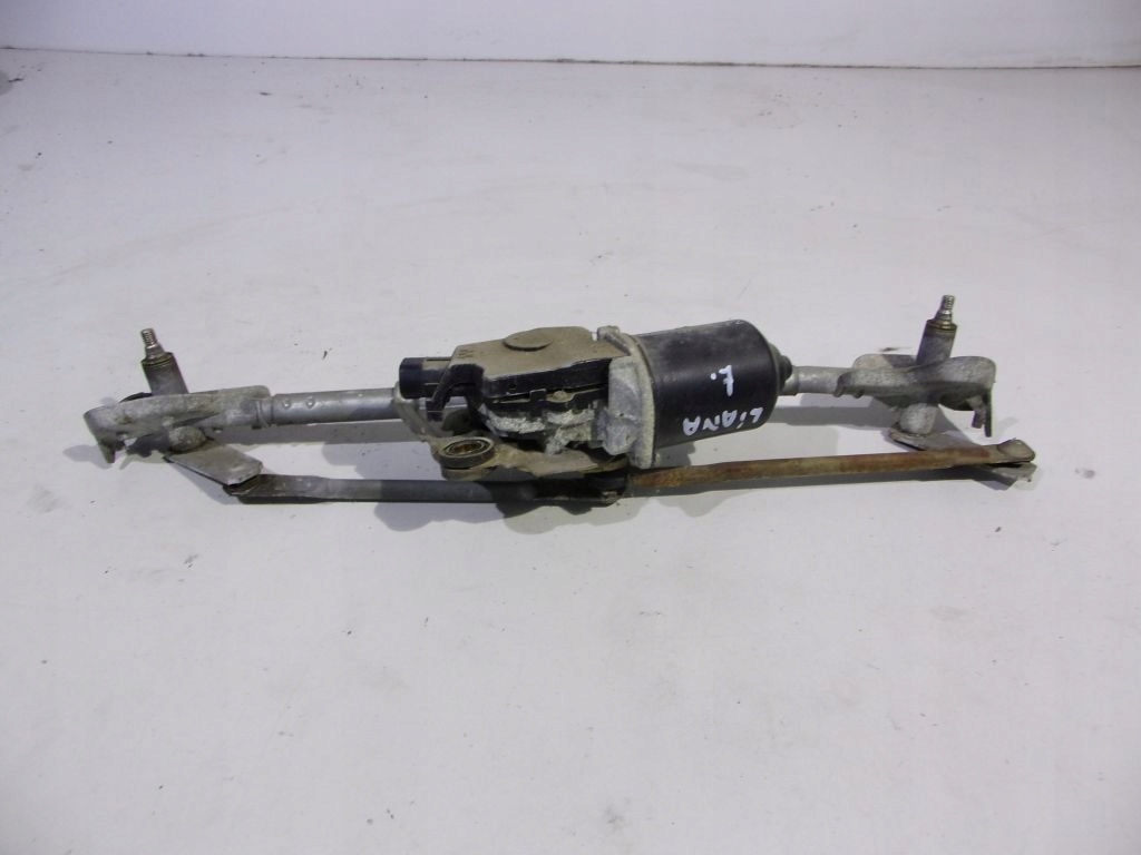 Suzuki Liana wiper mechanism front