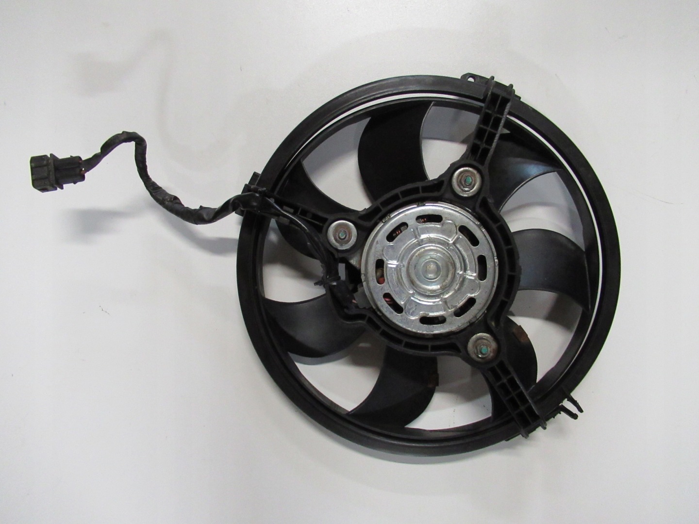 ventilátor chladiče VW PASSAT B5 1.9 TDI