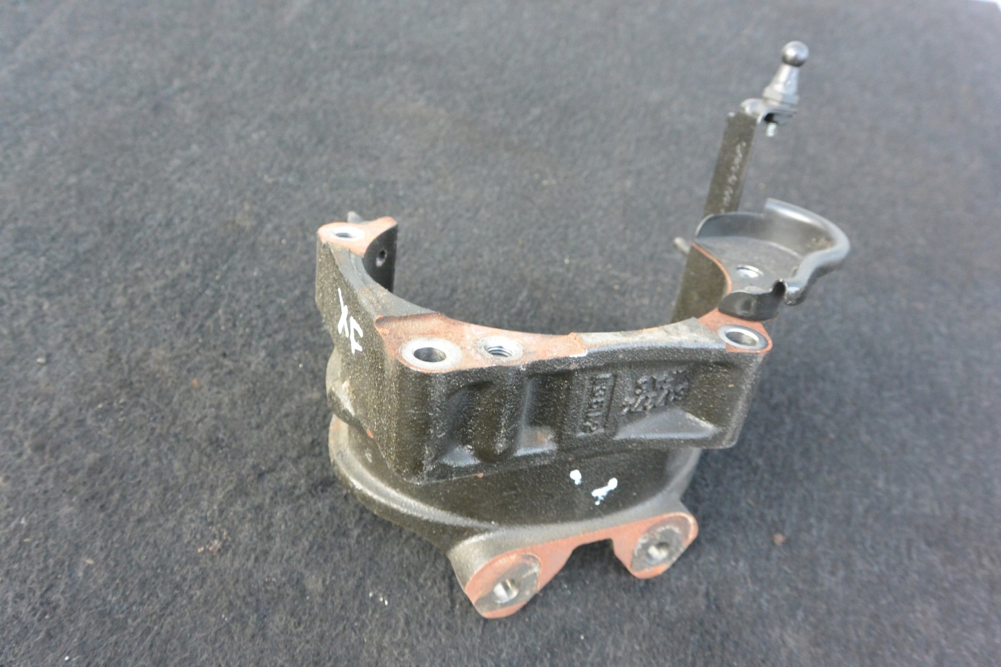 holder engine mount 2.2D JAGUAR XF X250 LIFT