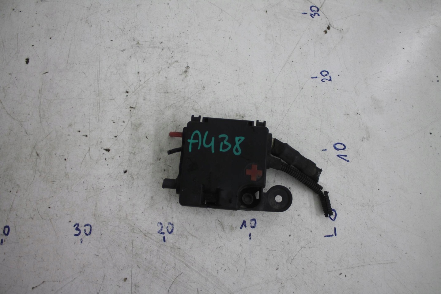 ROZDZIELACZ PRADU Klemme plus 8K0937517A A4 B8