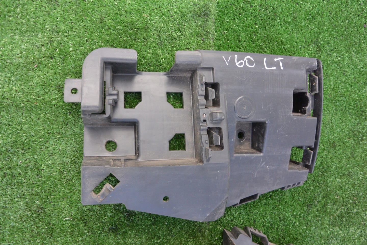 support ZDERAKA right left rear part VOLVO V60 II LIFT KPL