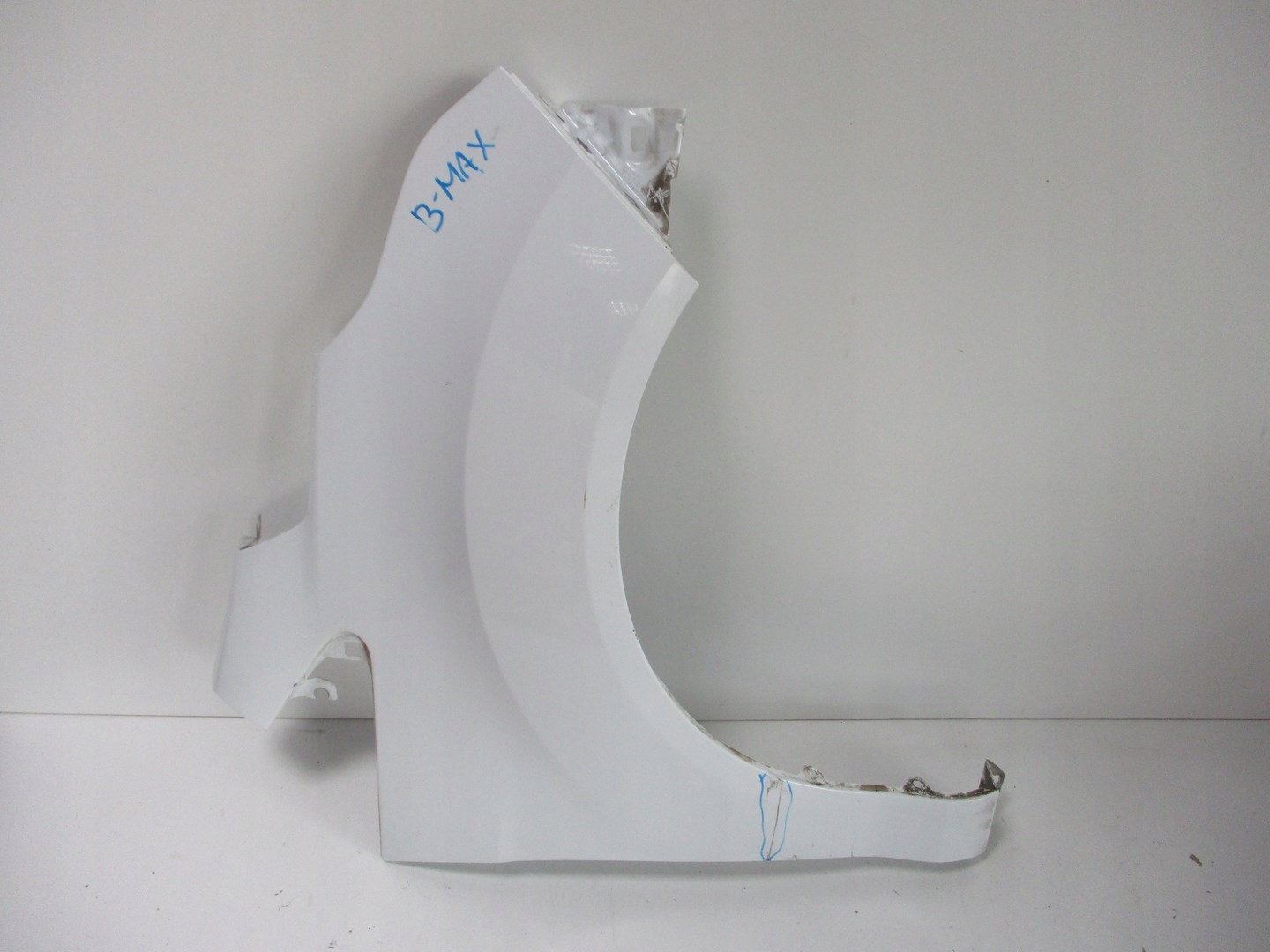 fender right front FORD B MAX