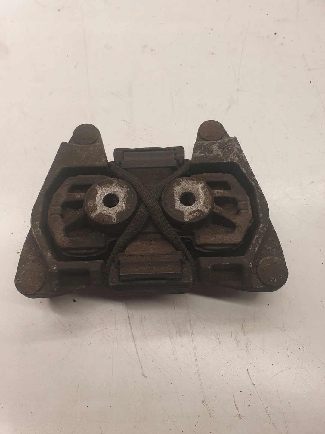 holder gearbox mounting AUDI A6 C6 3,0 TDI 4F0399151