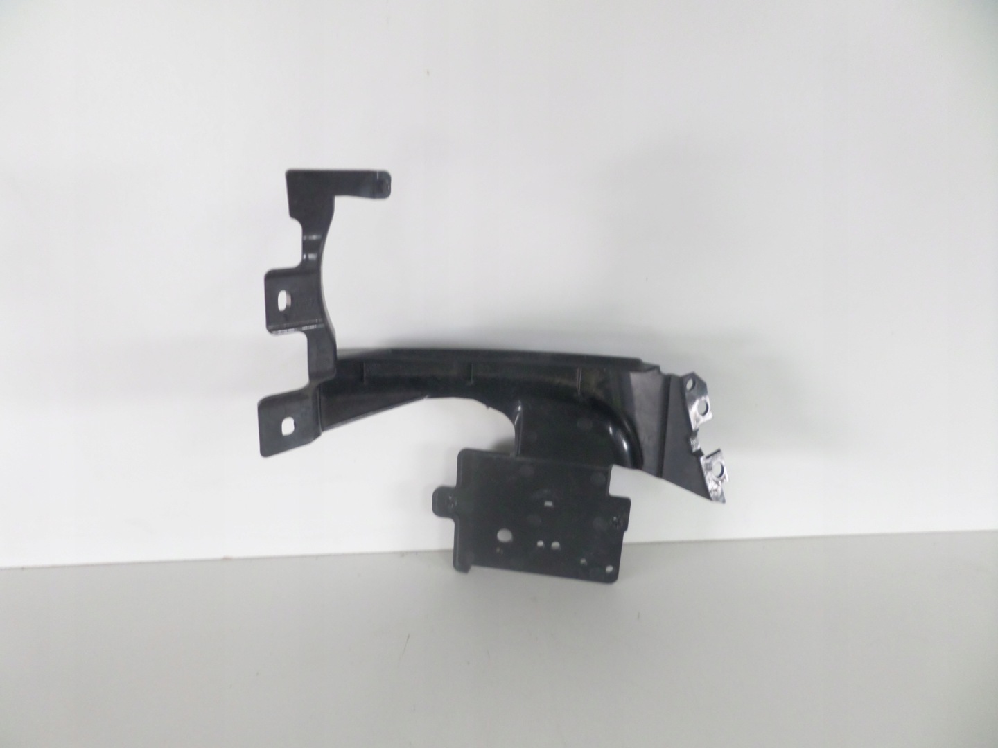holder support rear part left RANGE ROVER EVOQUE 17