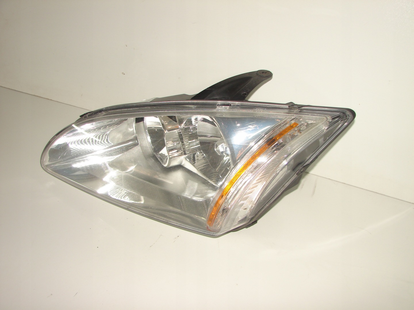 Reflektor light front left FORD FOCUS II 04-08