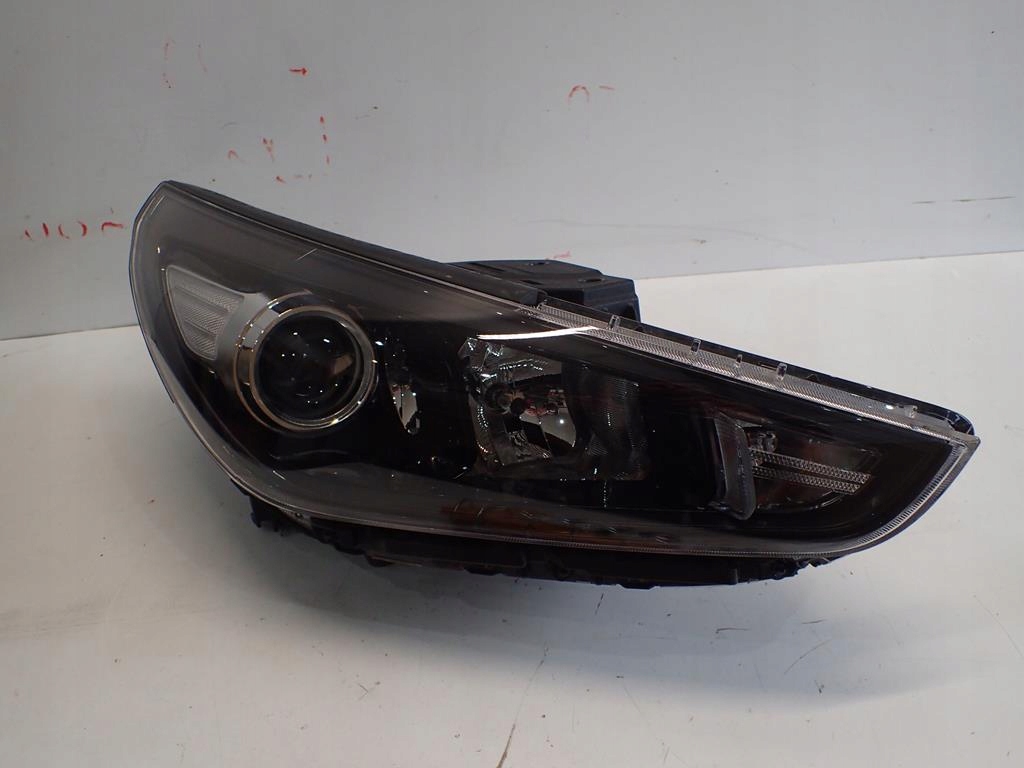 light front front right HYUNDAI I30 17- ciemna