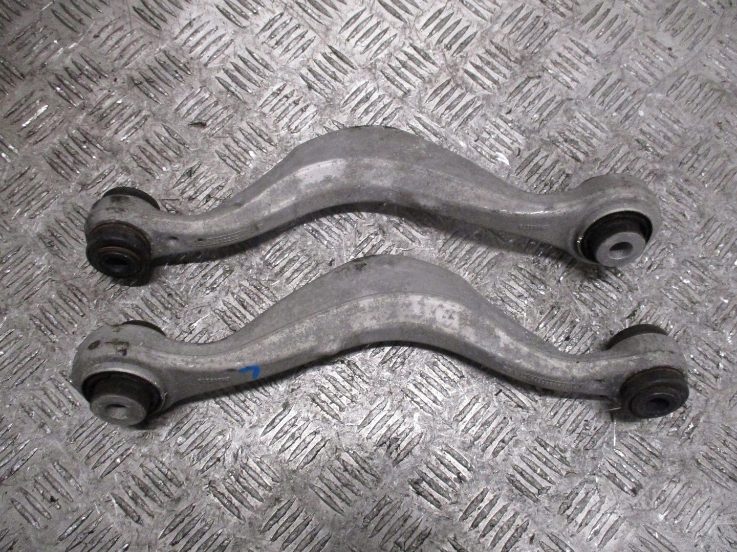 QUERLENKER HECK BMW 8 G15 6870536 RECHTS