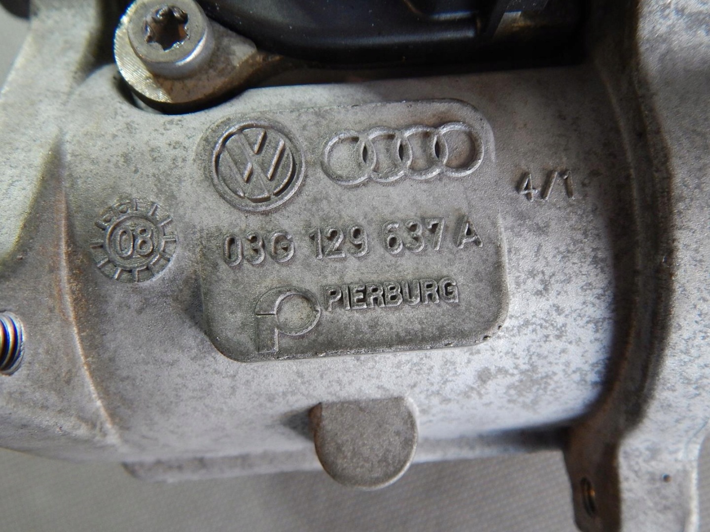 VW PASSAT B6 EGR valve 03G129537A