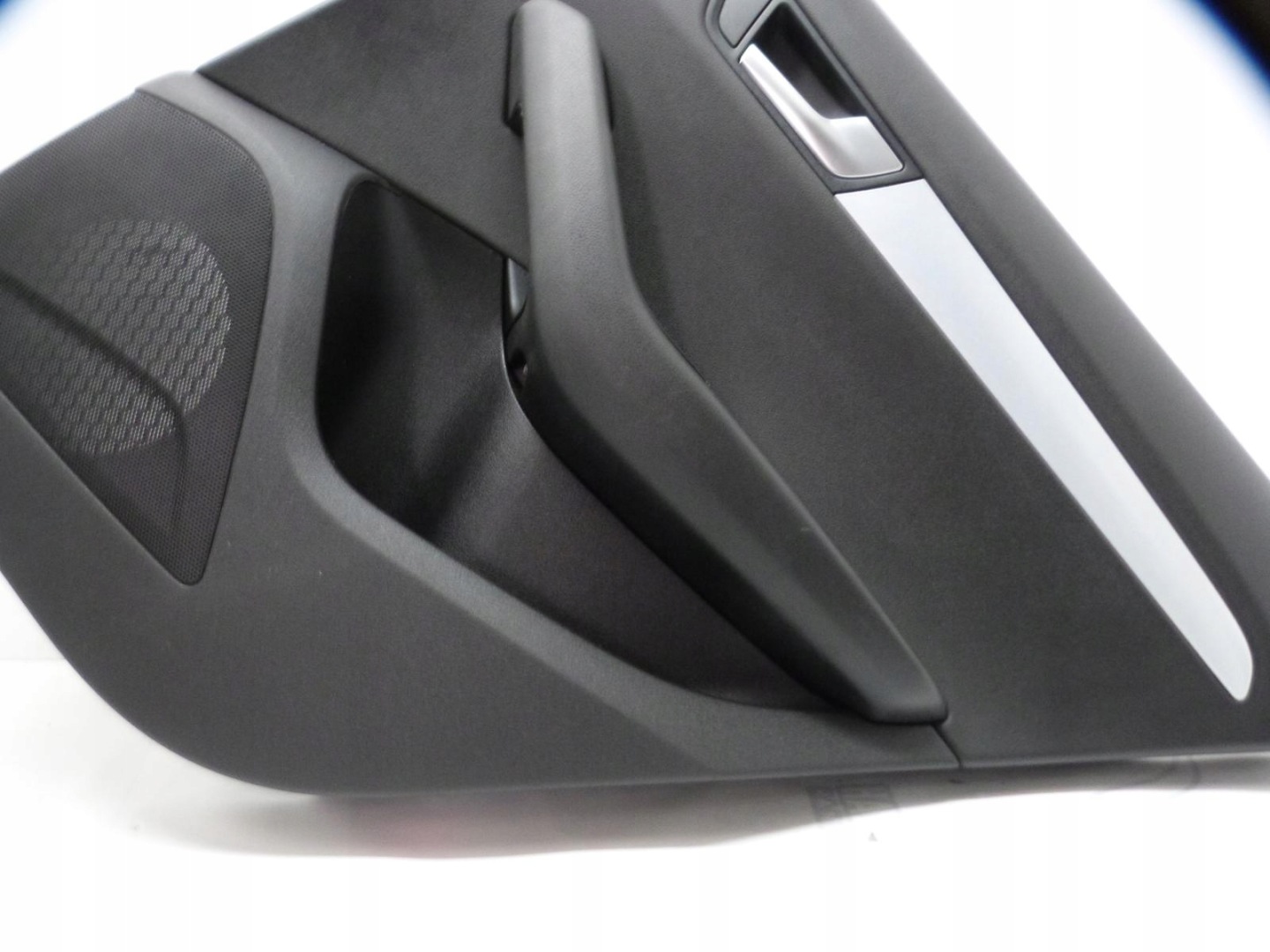 AUDI Q5 8R upholstery door side right rear part