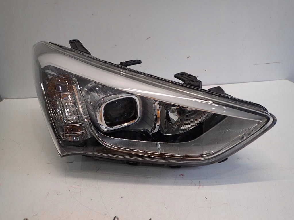 light front right HYUNDAI SANTA FE 12-15 BI-XENON