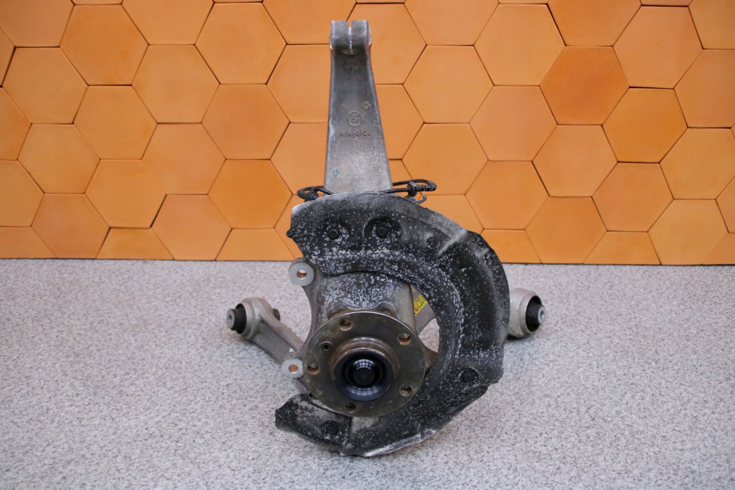 BMW F11 2WD otoč rameno čepu pravý předek