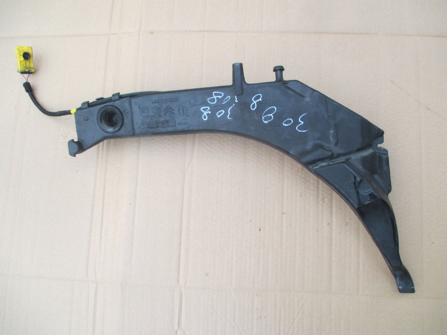washer fluid tank PEUGEOT 308 II T9 13R