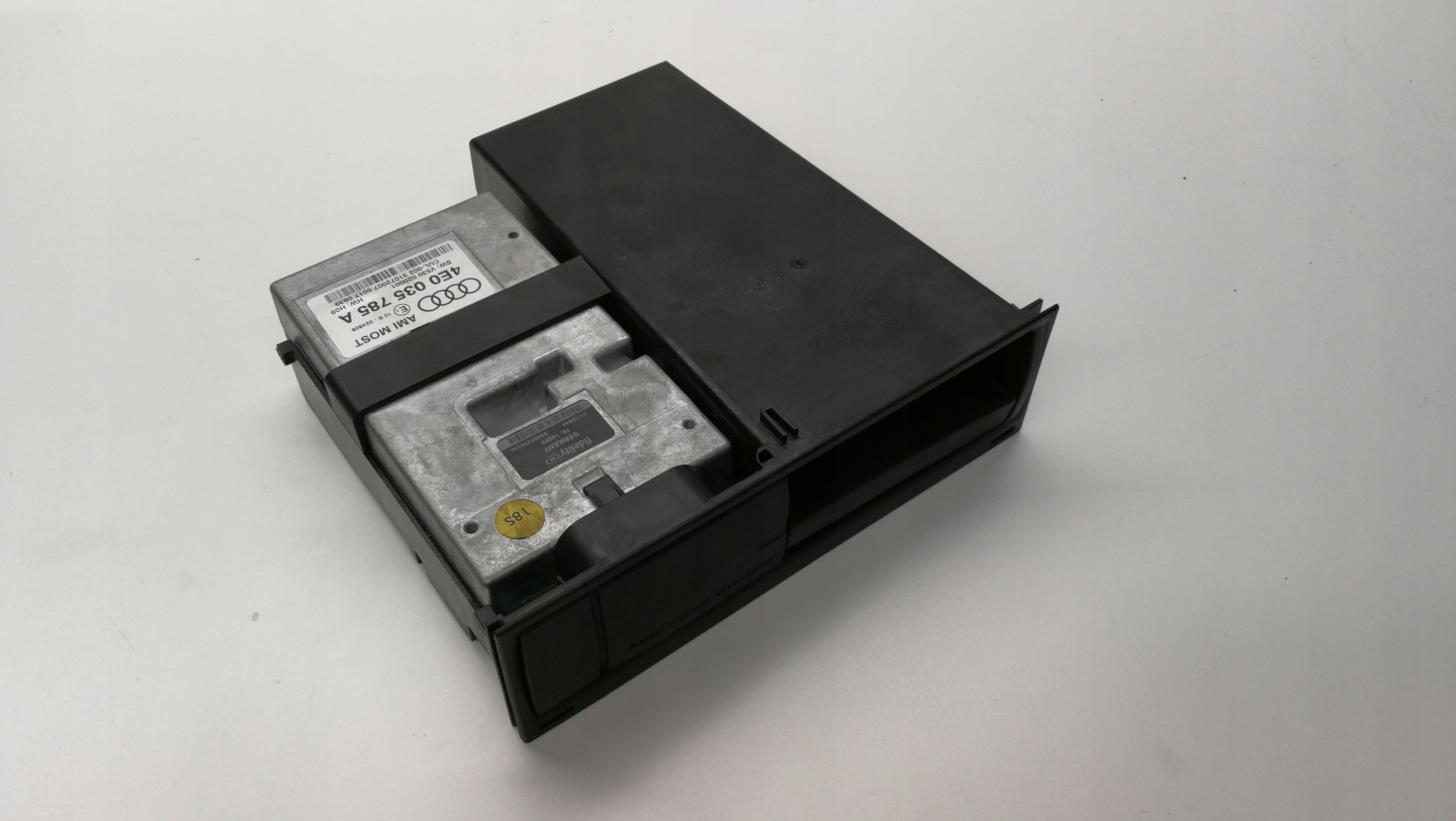 modul INTERFACE AUDIO AMI AUDI A4 B8 A5 4E0035785A