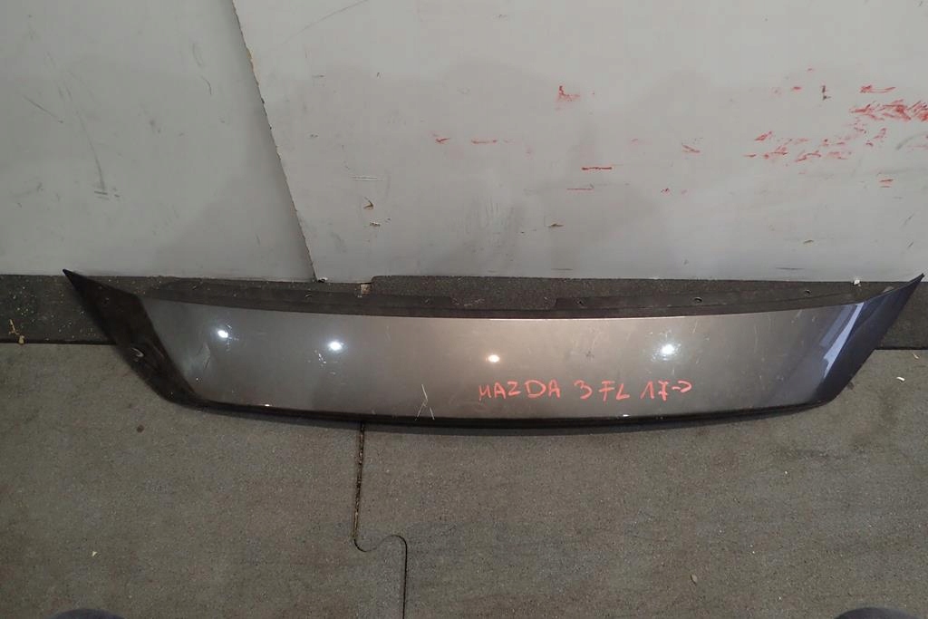 grille moulding grille MAZDA 3 17