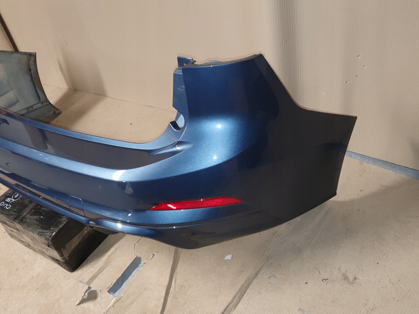 FORD FOCUS MK4 KOMBI ST-LINE Stoßstange heck CHROME BLUE