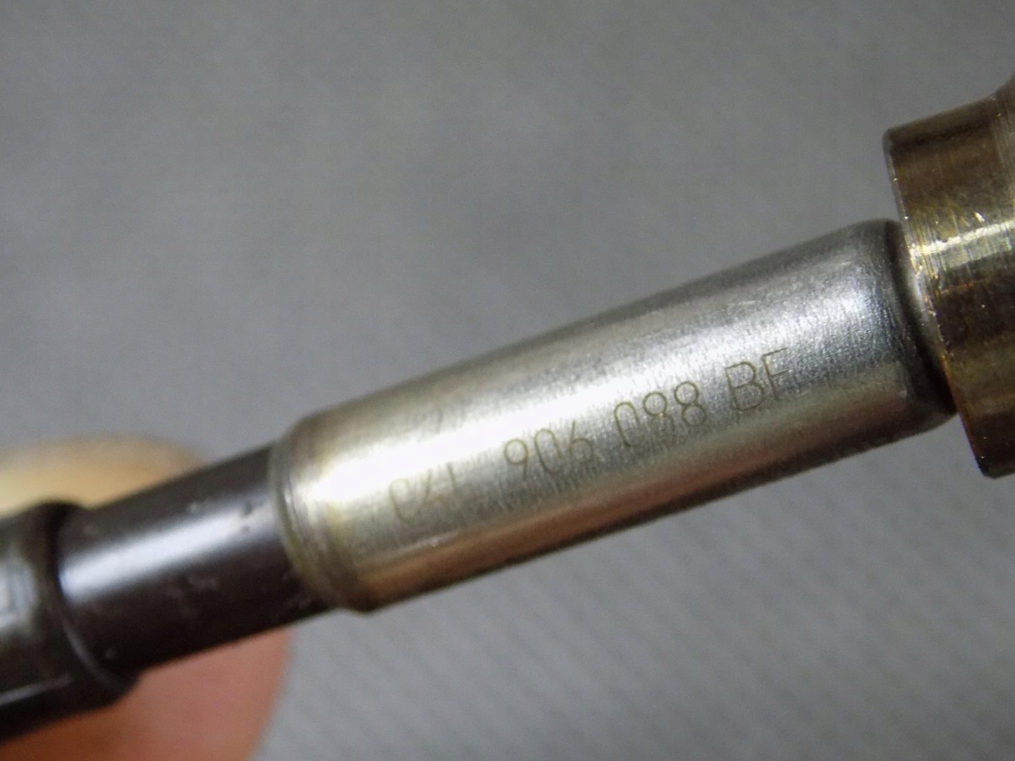 SKODA KAROQ Sensor TEMPERATURY Gase 04L906088BF