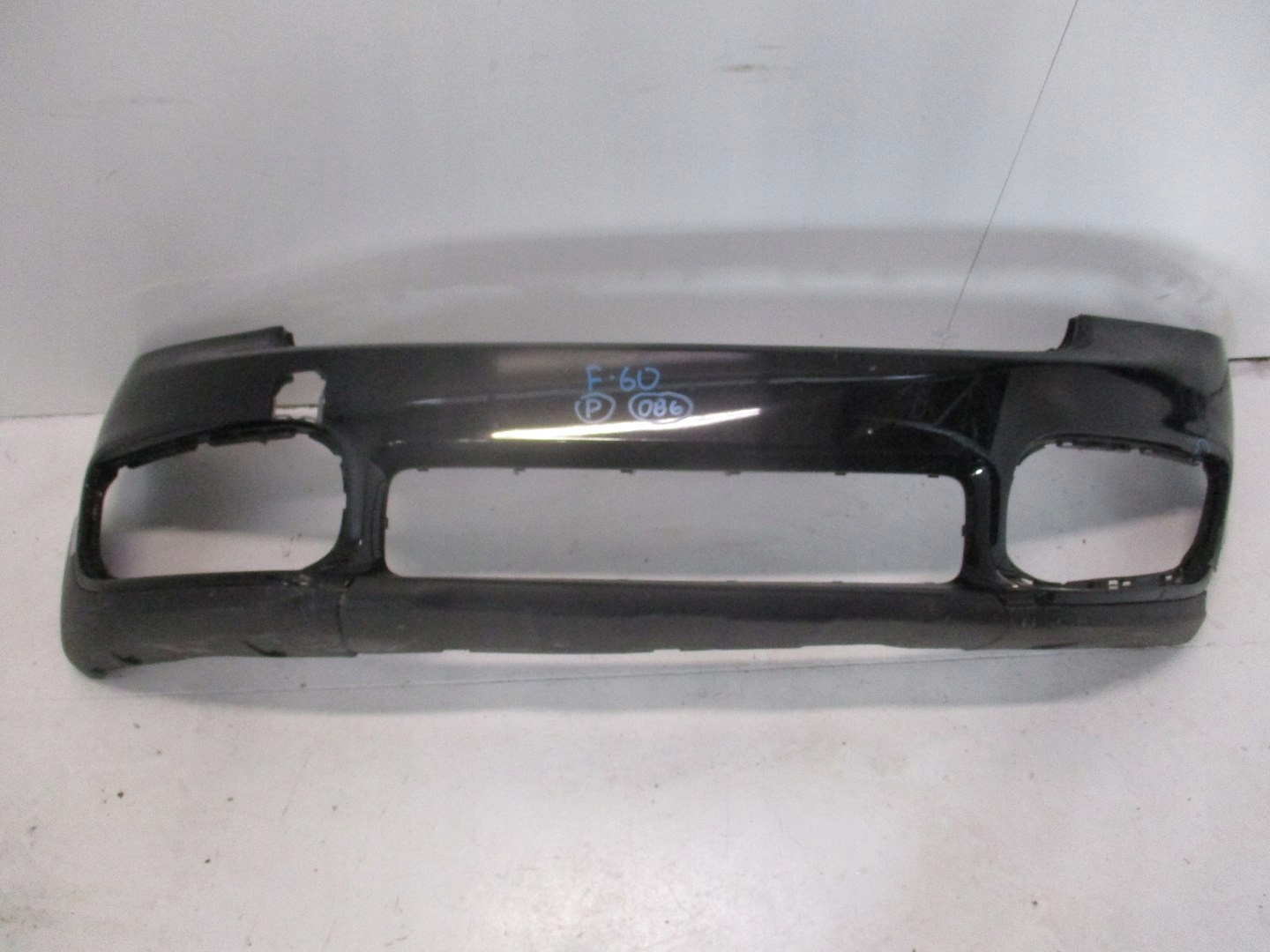bumper MINI F60 unprotected