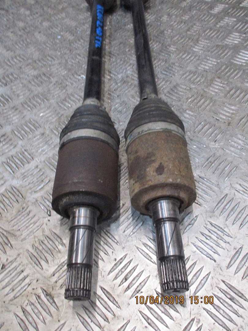 semi-axis semi-axis VOLVO XC60 2,4 15R rear part