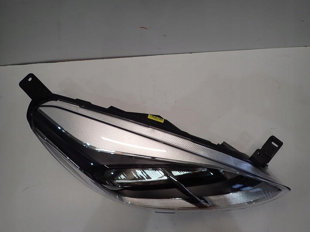 light front front right FORD FIESTA MK8 17