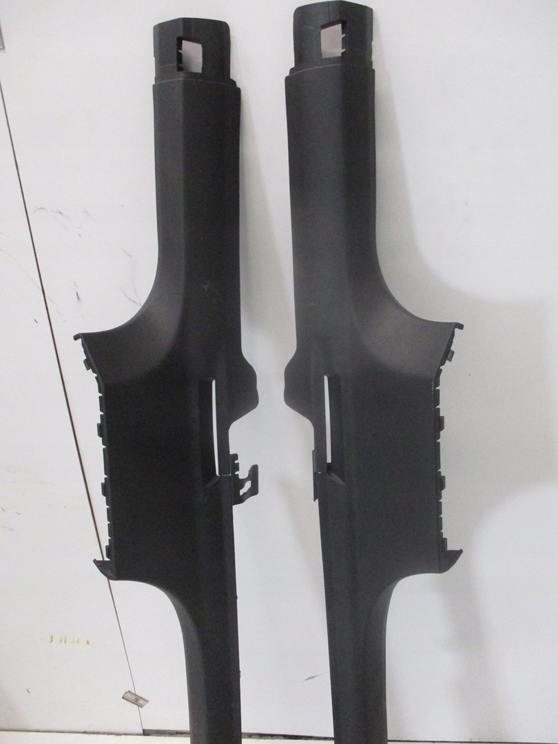 plastic cover for pillar SKODA KAROQ 17R right