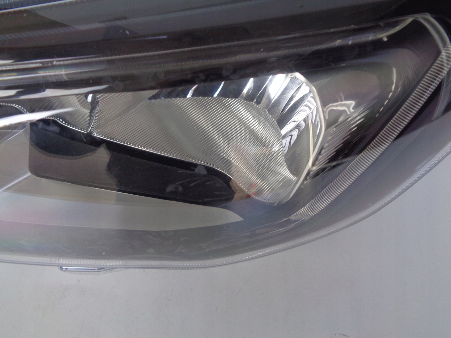 light left REFLEKTOR FORD FOCUS MK4 18- LED