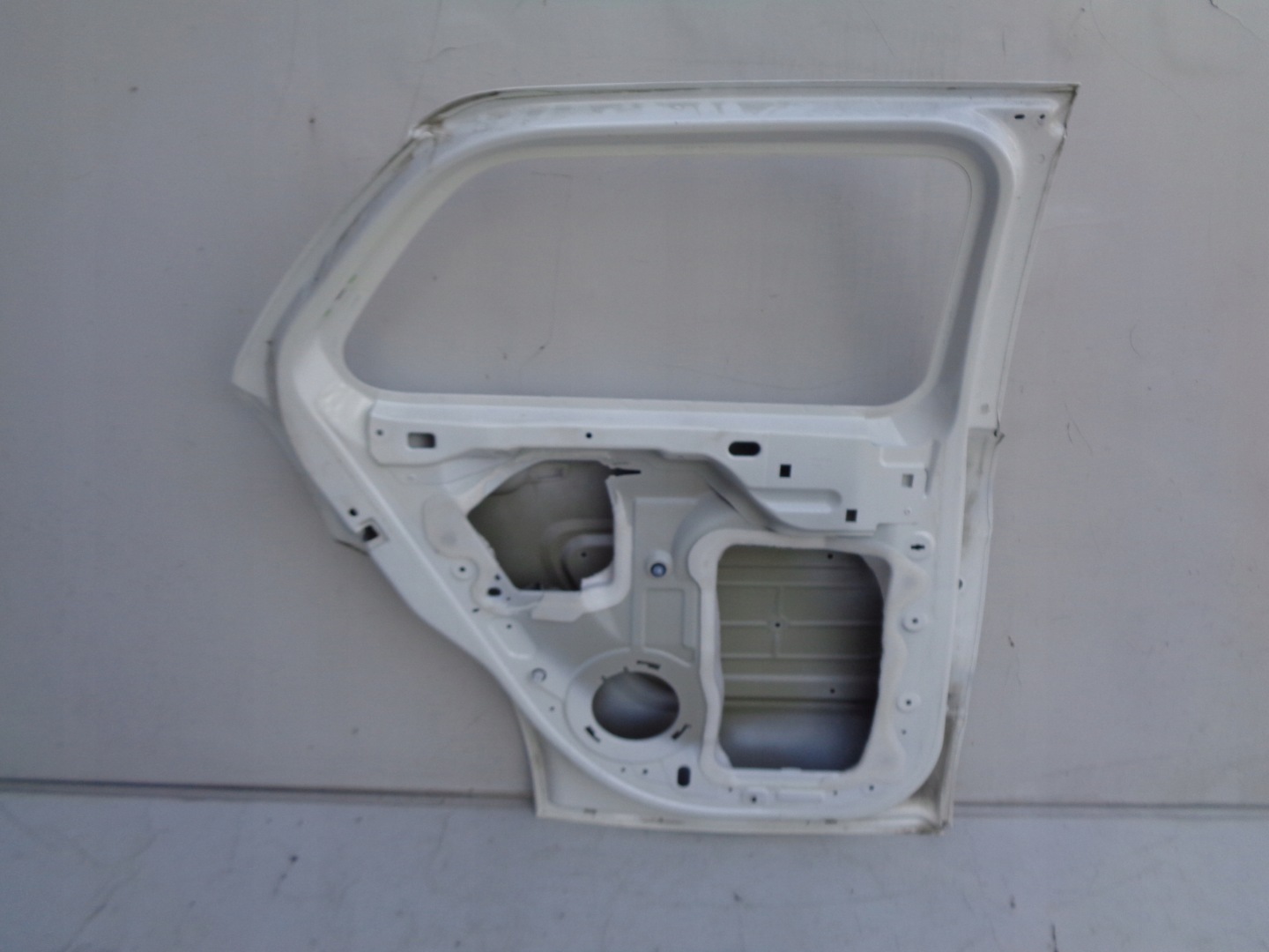 Tür links hinten CITROEN C4 CACTUS 14- NR 16743