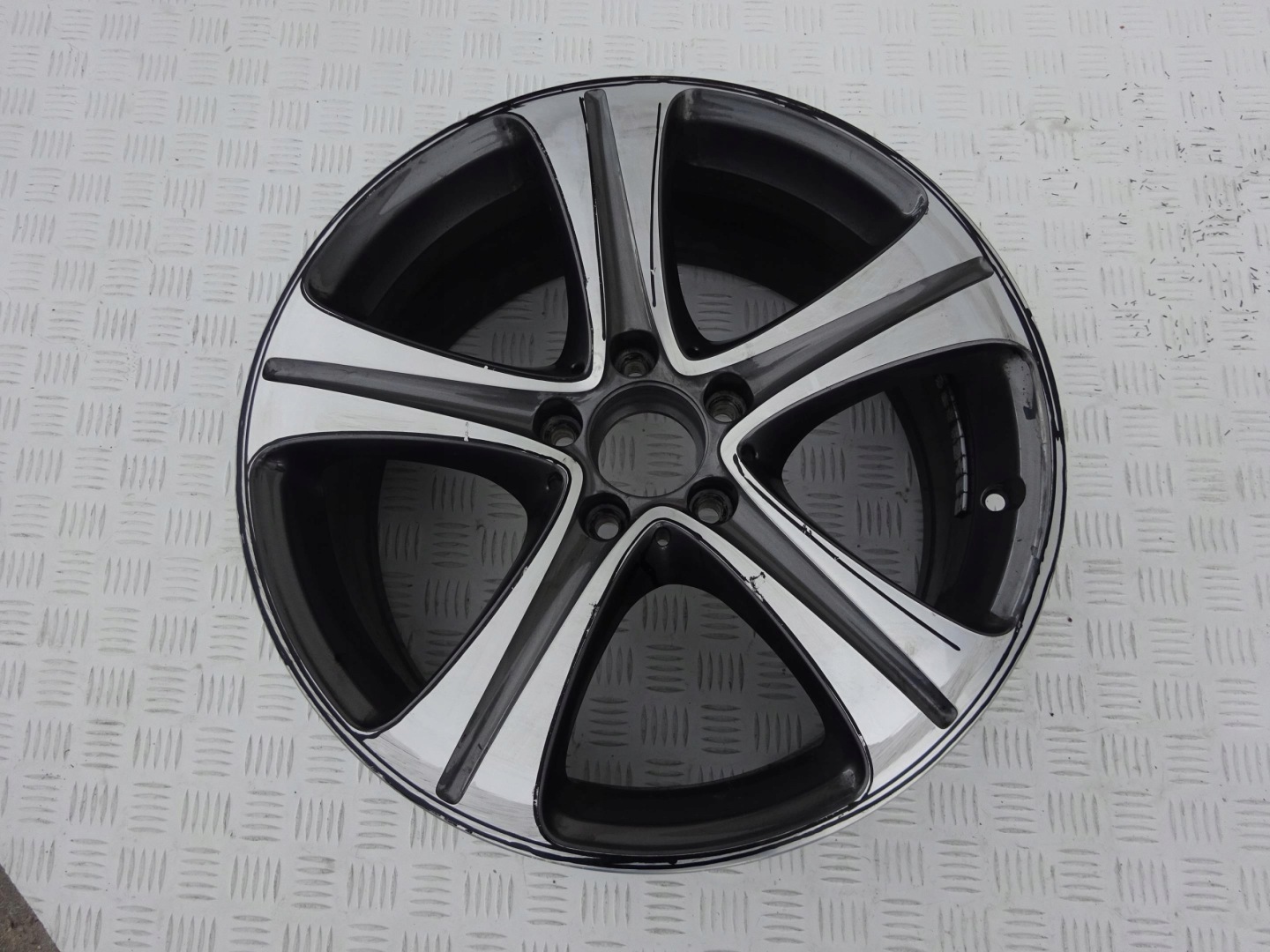 MERCEDES E 213 A2134011400 8JX18 ET43 5x112