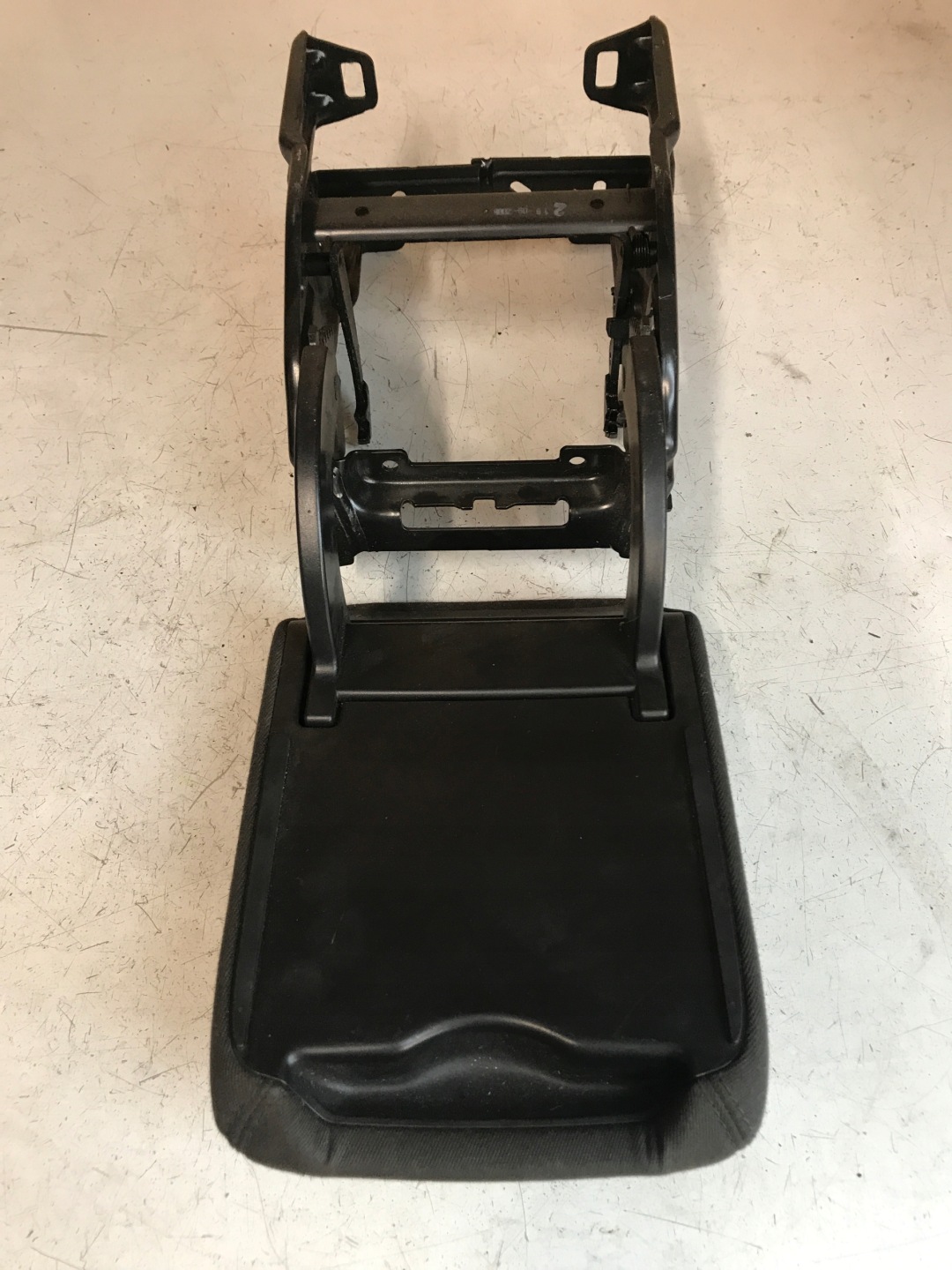 AUDI A4 B8 armrest MATERIAL support 8K0864283