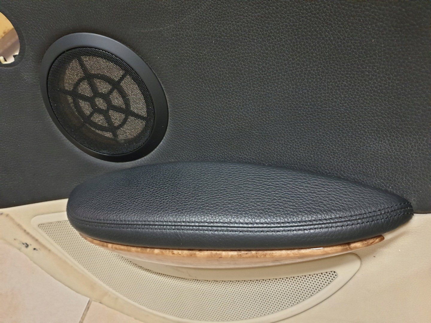 side upholstery dekor BMW 6 E64 E63 left rear OE
