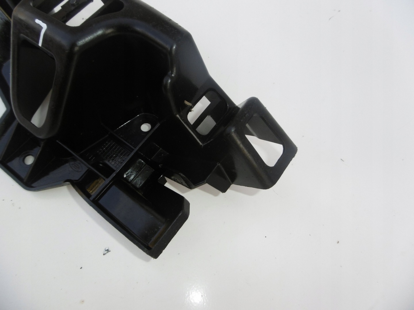 bumper bracket left rear part RANGE ROVER SPORT L320