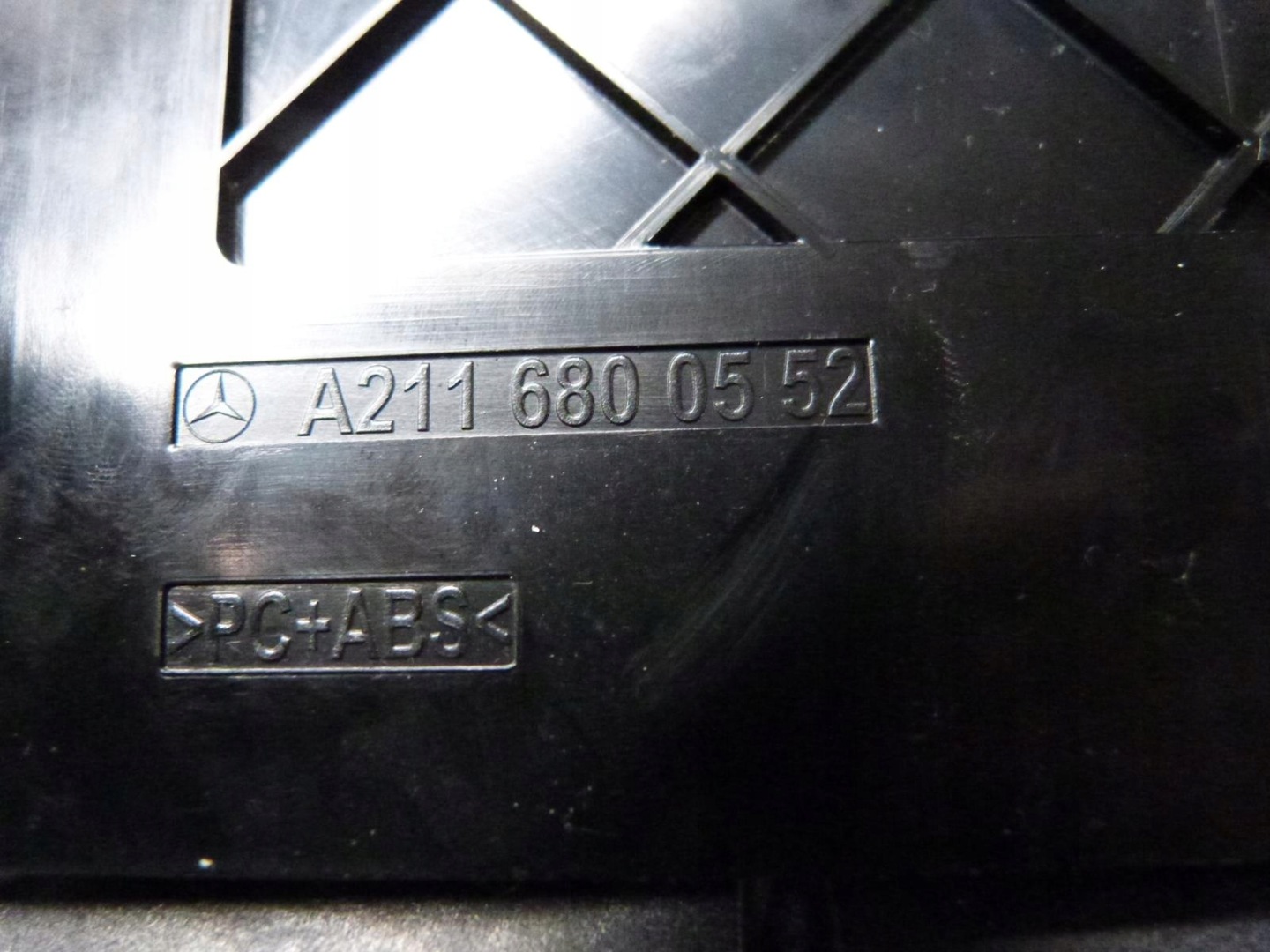MERCEDES E W211 changer CD PLYT PANEL 02-09r